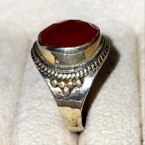 Gorgeous .925 Sterling Silver Honey Onyx Ring - Picture 2 of 3